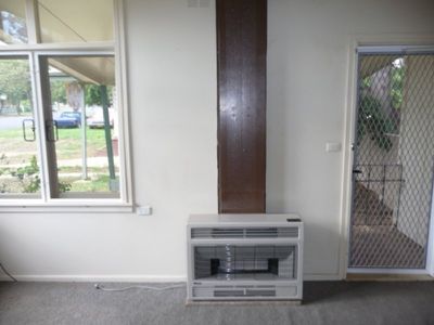 898 Captain Cook Drive, North Albury