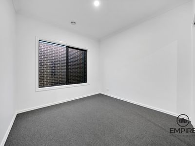 15 Whitestrand Road, Clyde North