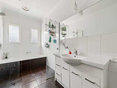 4 Delhi Street, Seymour