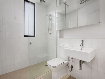 330 / 68 Mount Alexander Road, Travancore