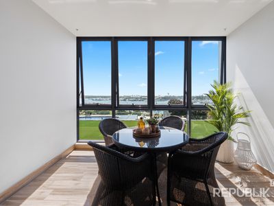 706 / 2 Como Crescent, Southport