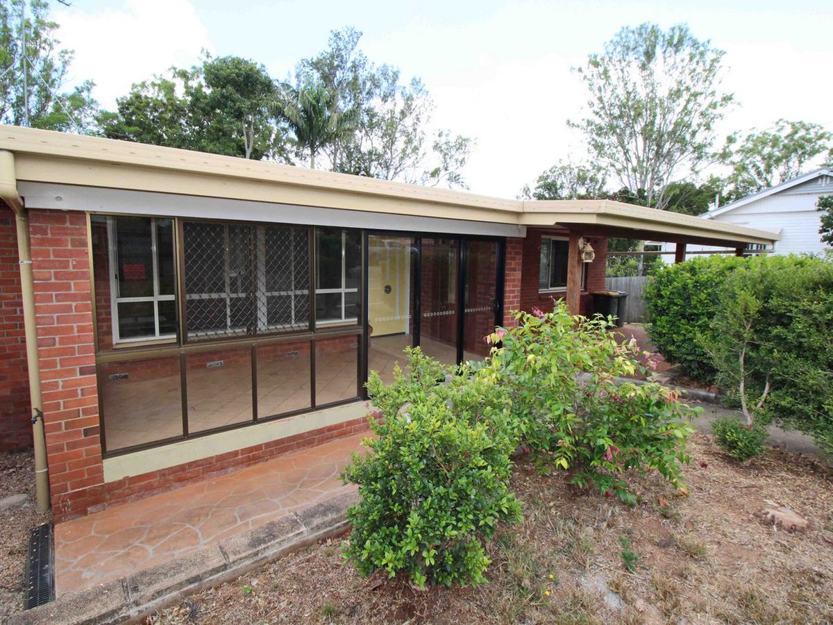 20 COOK STREET, Atherton