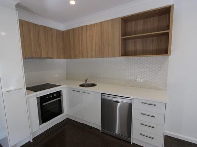 10 / 40-42 Calder Street, Manifold Heights