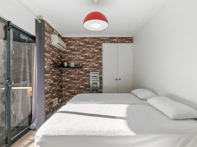 1 / 11 Regal Place, East Perth