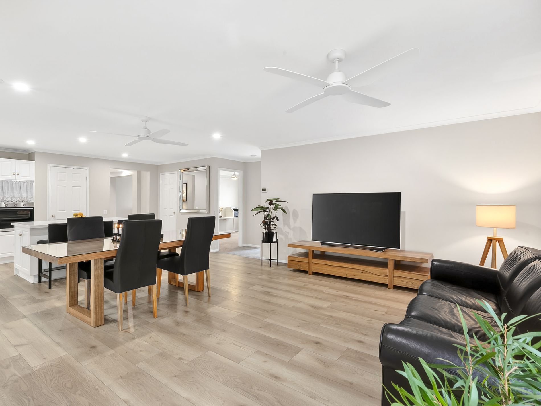 16 Skylark Court, Lara