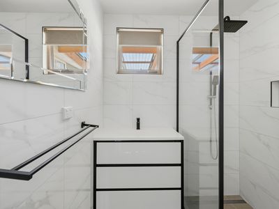 1 Jacobs Avenue, George Town