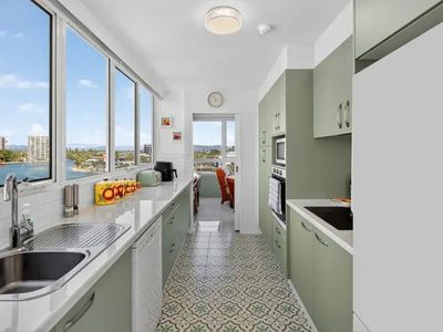 4E / 2 RIVERVIEW PARADE, Surfers Paradise