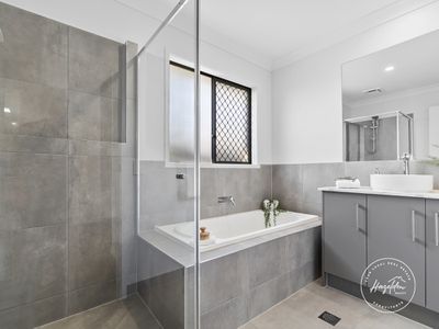 41 Ngungun Crescent, Glass House Mountains