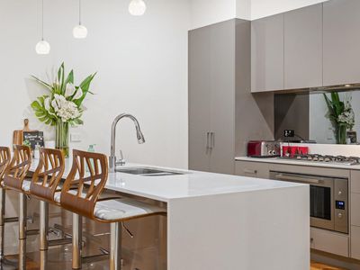 20 Frontenac Avenue, Panorama