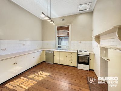84 Bourke Street, Dubbo