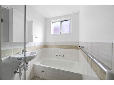 1 / 2-4 Queen Stret, Arncliffe