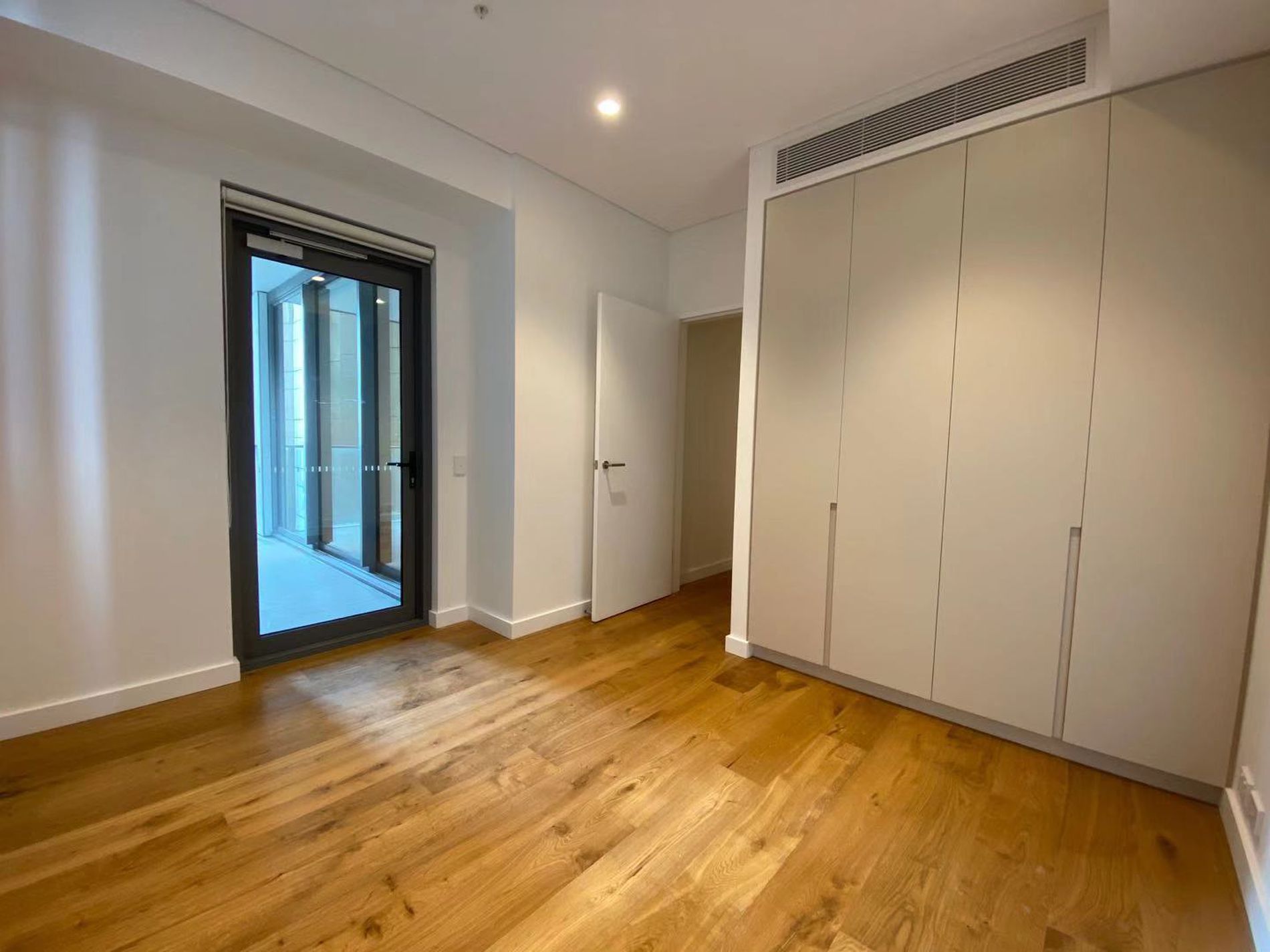 609 / 221 Miller Street, North Sydney