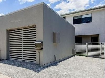 128 Cooper Crescent, Rochedale