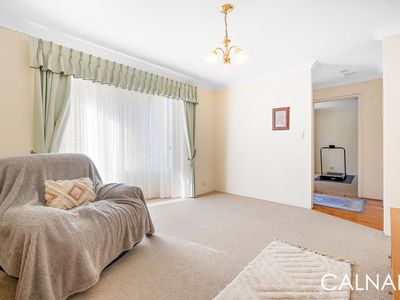2A  Leeton Close , Halls Head