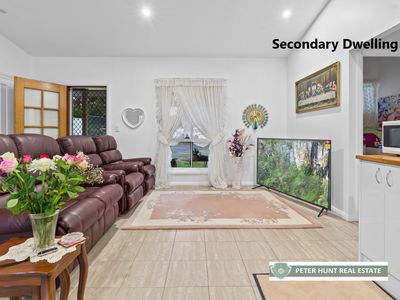 15 Albert Kench Place, Buxton