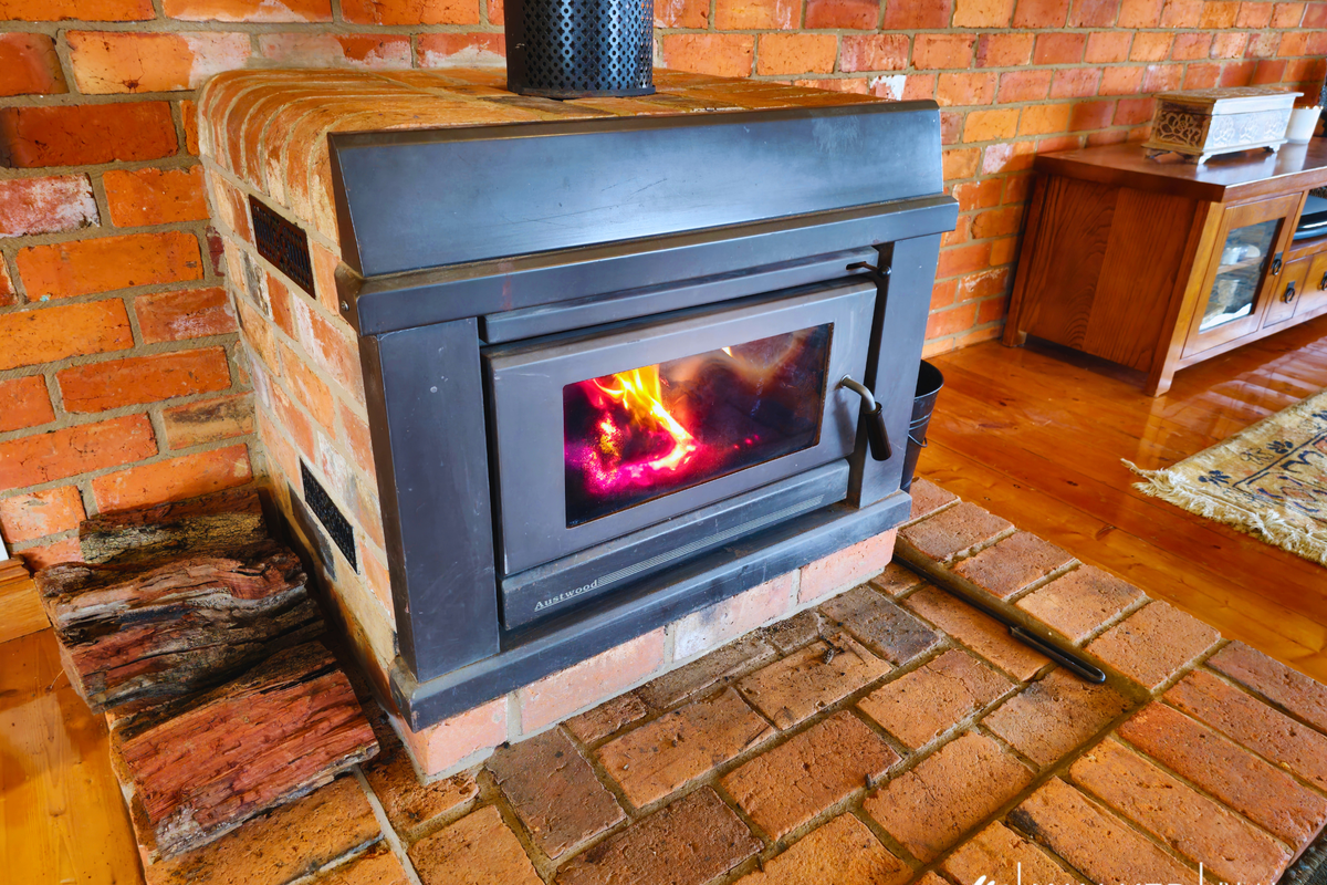 643 White Road, Girgarre