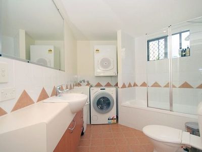8 / 121 Sir Fred Schonell Drive, St Lucia