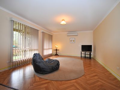 3 PEACH DRIVE, Beechworth
