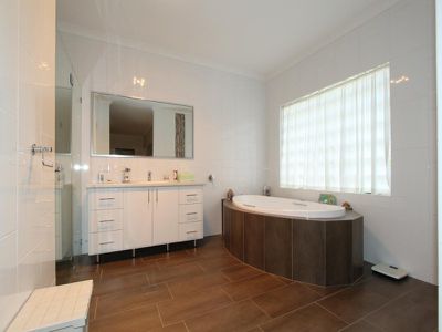 19 Gatacre Drive, Somerville