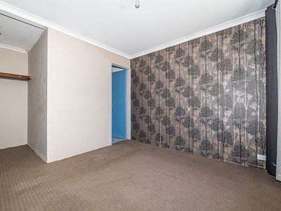 11 McNairn Cross, Leda