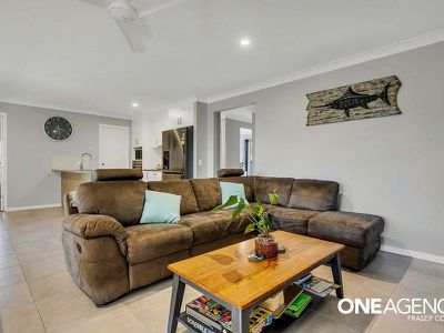 27 Senorita Parade, Urangan