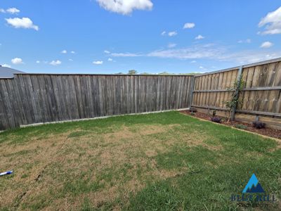 1/176 Settlers Boulevard, Chisholm