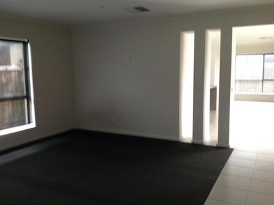 27 Paraffin Drive, Leopold