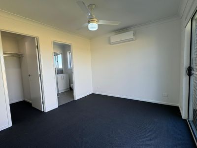 8 Alexander Pl, Gleneagle