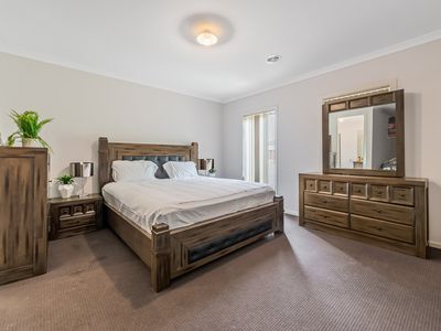 13 Rowan Avenue , Williams Landing