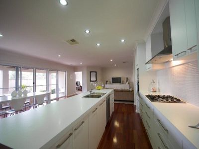 10 PAPERBARK COURT, Thurgoona