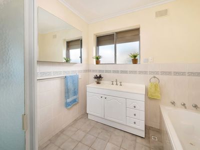 18 Parish Crescent, Murray Bridge
