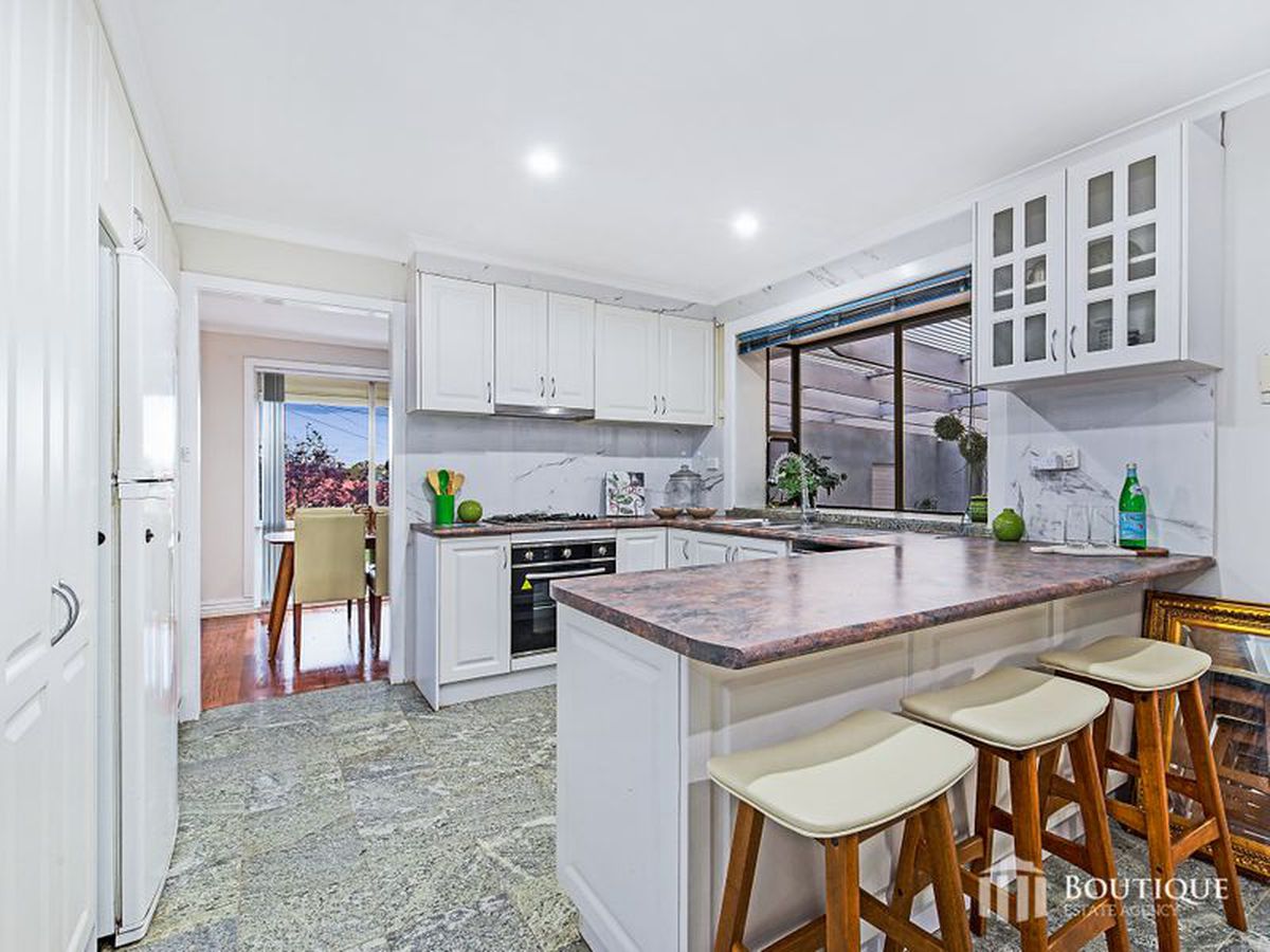 26 Blaxland Drive, Dandenong North