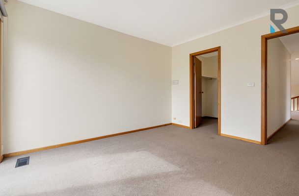 2 / 7 Hawick Court, Greenvale