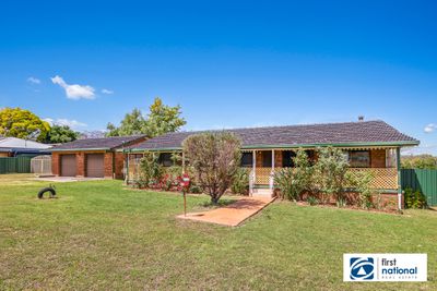 16 OAK STREET, Kootingal