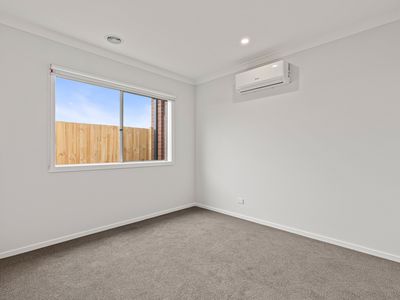 47 Skipper Avenue, Lara