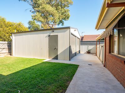 2 TEMPLETON PLACE, West Wodonga