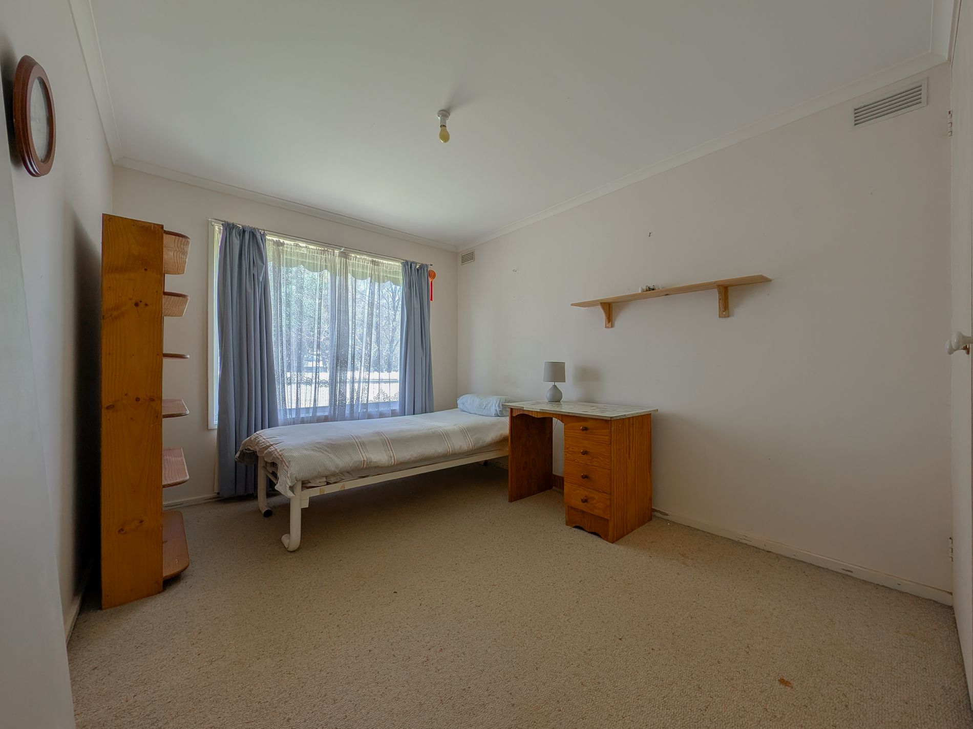 1947 Murray Valley Highway, Lake Charm