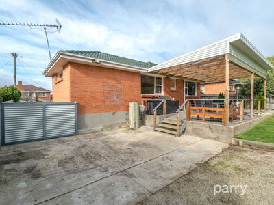 23 Clarendon, Youngtown