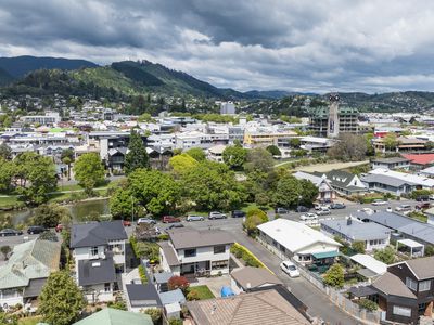 5 Di Pierri Way, The Wood