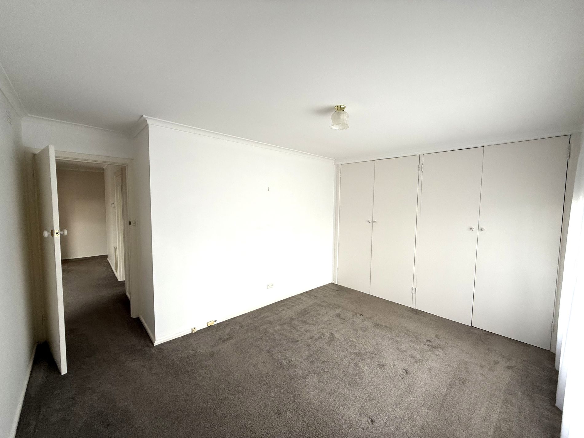48 Nicholas Grove, Heatherton