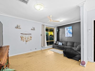 27 Lindy Way, Camillo