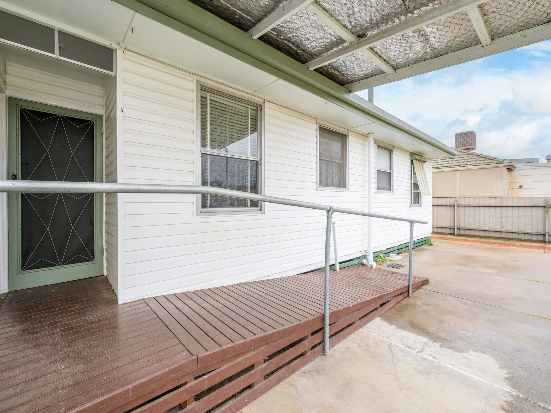 17 Malcolm Crescent, Shepparton