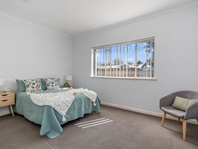 112 Piccadilly Street, Piccadilly