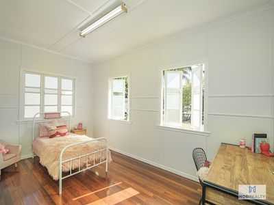 202 Glebe Road, Booval