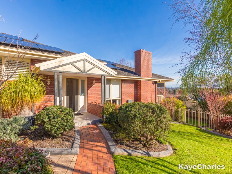 11 Quarry Hills Drive, Berwick