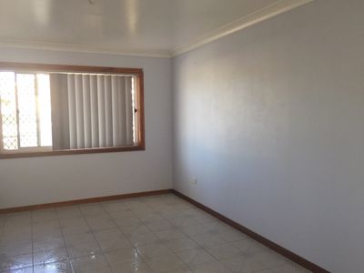 1 / 61 Minda Crescent, Balarang