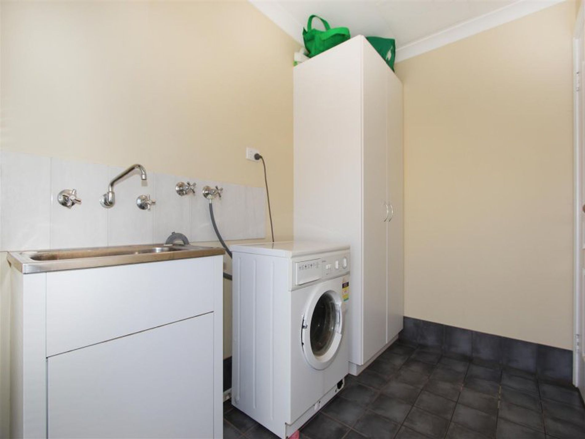 12 Rourke Cove, Kalgoorlie