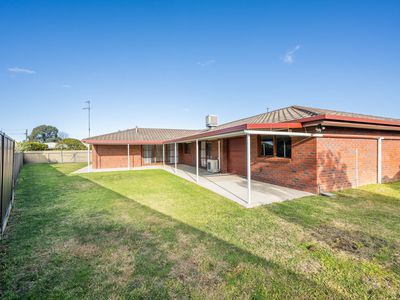 5 Hopkins Court, Shepparton