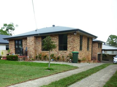 403 The Lakes Way, Tuncurry