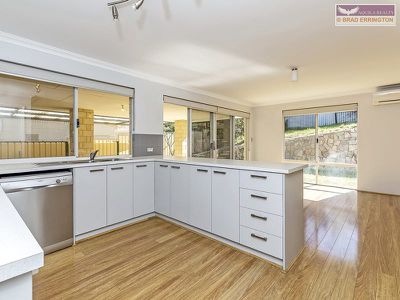 17 Tunnel Rd, Swan View